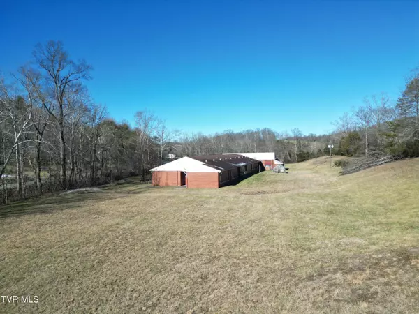 Bluff City, TN 37618,321 Possum Creek RD