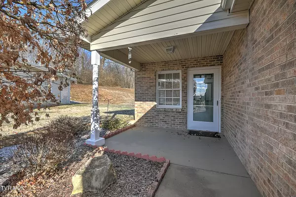 Kingsport, TN 37660,867 Cobblestone Place