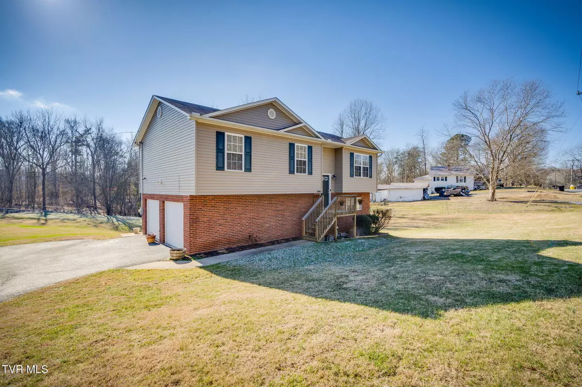 Kingsport, TN 37663,645 Proffitt LN