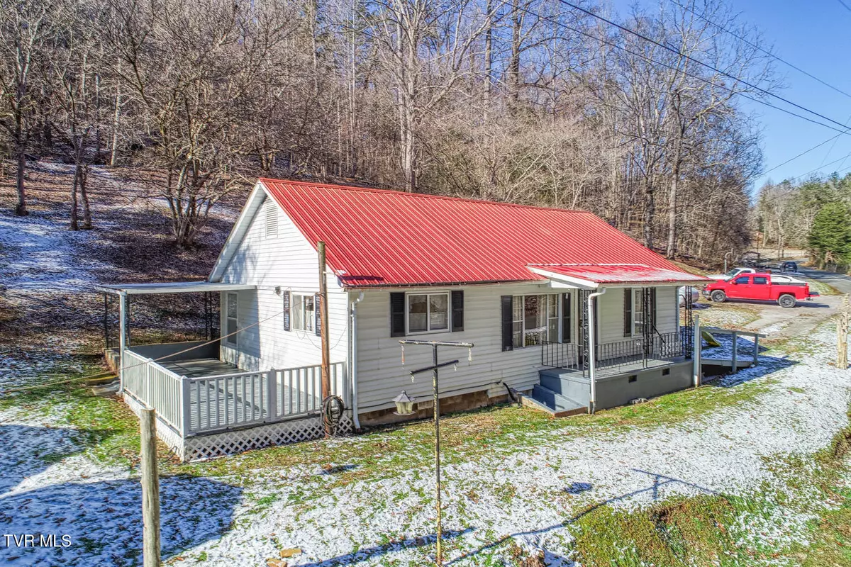 Washburn, TN 37888,357 Baker Hollow RD