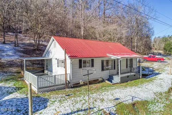 357 Baker Hollow RD, Washburn, TN 37888