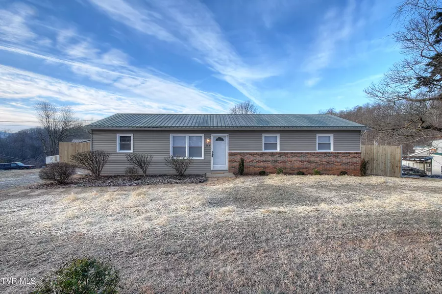 133 Betterley PL, Elizabethton, TN 37643