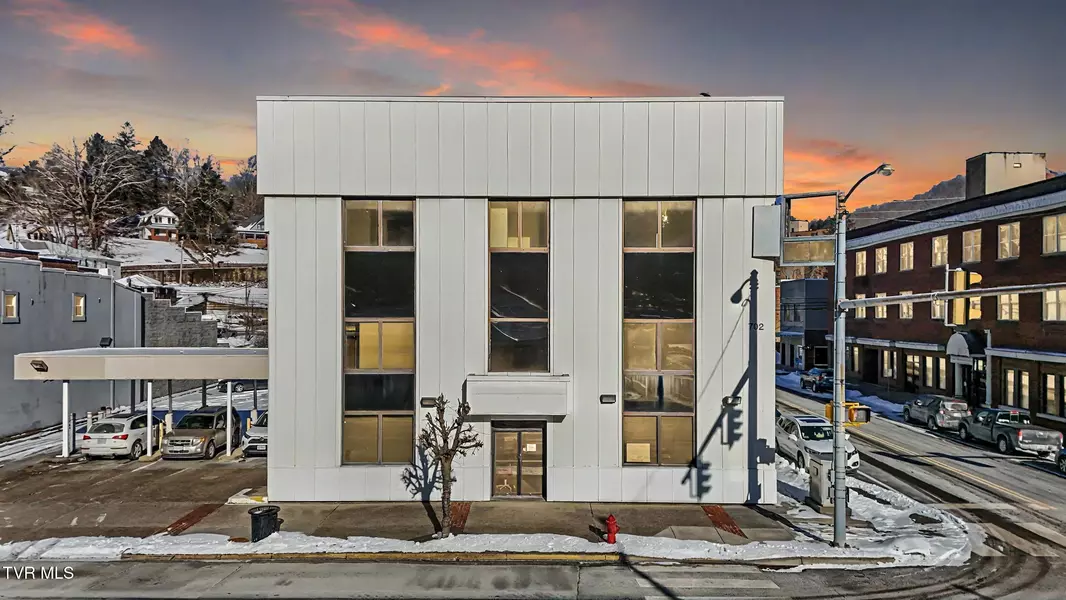 702 Park AVE, Norton, VA 24273