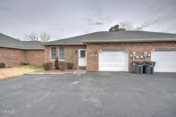 Kingsport, TN 37660,411 Eastley Court #J