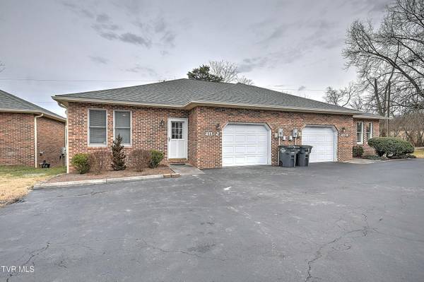 411 Eastley Court #J, Kingsport, TN 37660