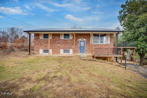 3608 Timberlake RD, Johnson City, TN 37601