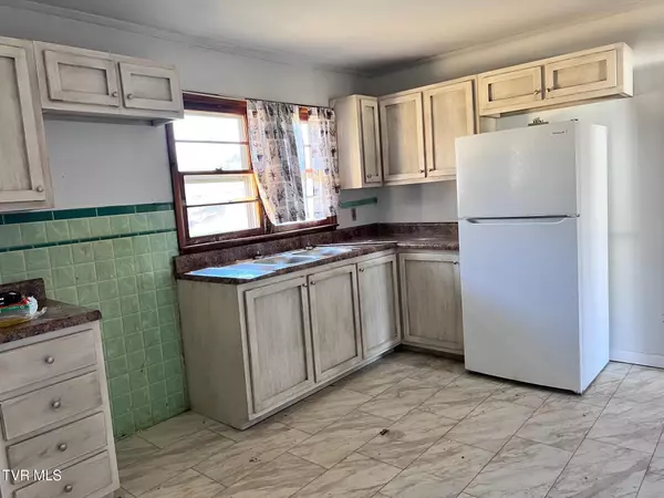 Rogersville, TN 37857,302 Armstrong ST