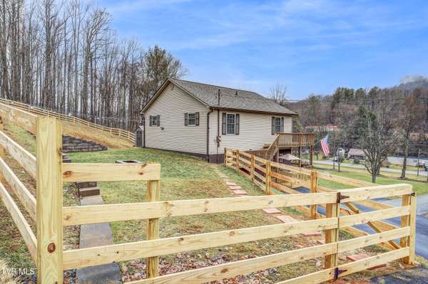 Unicoi, TN 37692,112 Sugar Hollow RD