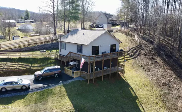 112 Sugar Hollow RD, Unicoi, TN 37692