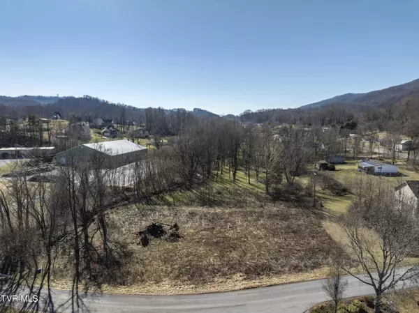 Tbd Golf Course RD, Unicoi, TN 37692