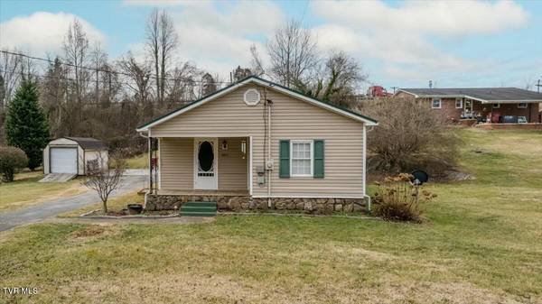 1011 Oak ST, Johnson City, TN 37601