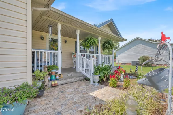 Church Hill, TN 37642,402 Putters CT