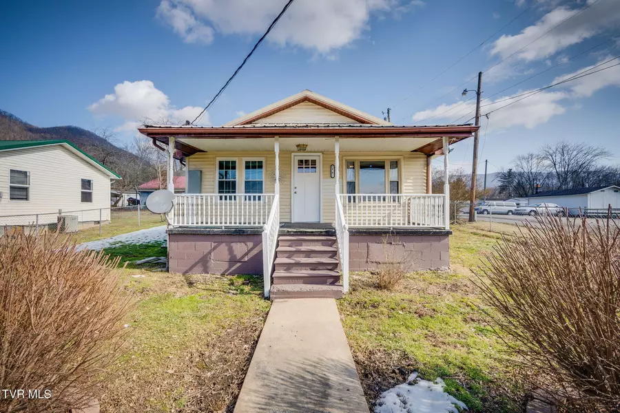 18 28th St S ST, Big Stone Gap, VA 24219