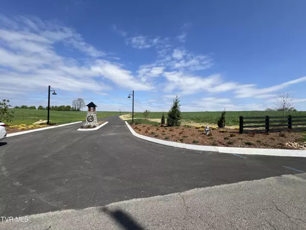 Piney Flats, TN 37686,7450 Wolfe Ridge CT