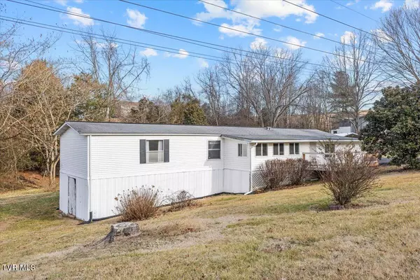 Bluff City, TN 37618,228 Jarrell DR