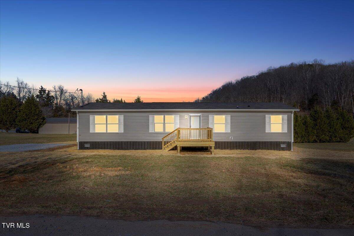 112 Weaver Hollow Rd RD, Johnson City, TN 37601