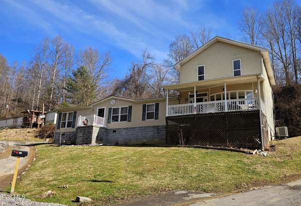 108 Gross DR, Coeburn, VA 24230