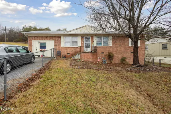 54 Greenway ST, Greeneville, TN 37743