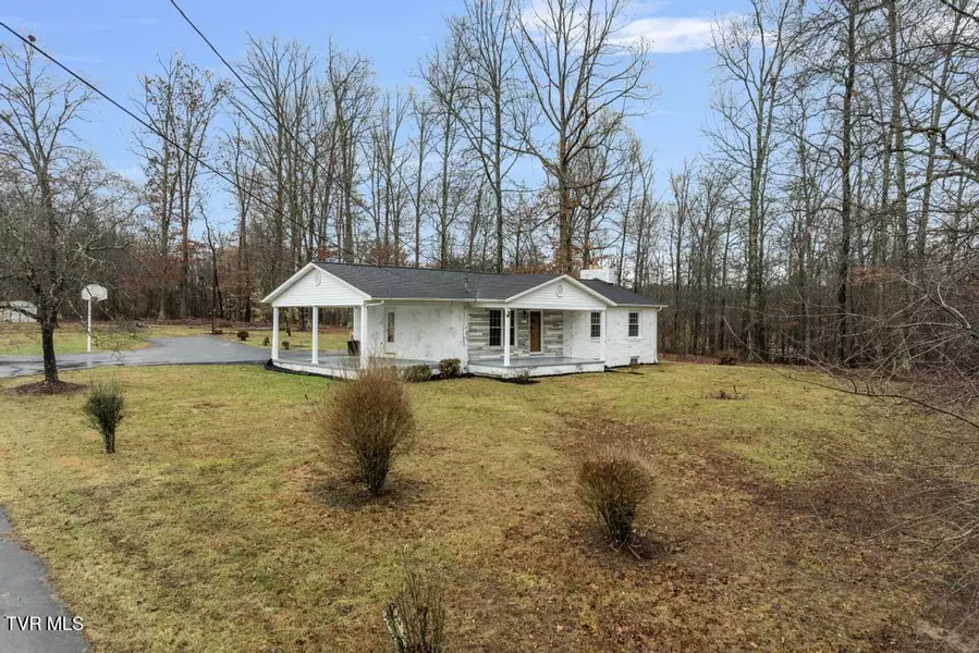 1120 Gray Station RD, Johnson City, TN 37615