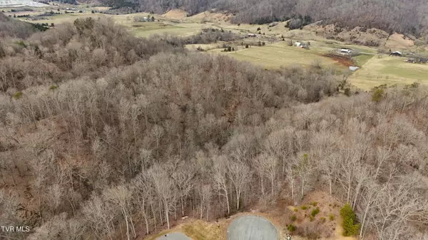 Mount Carmel, TN 37645,200-201 Fox Ridge DR