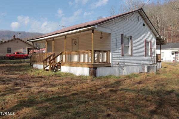 726 Birch ST, Appalachia, VA 24216