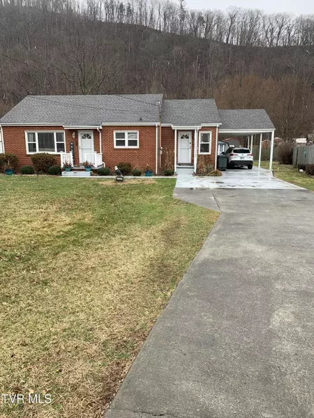 1102 Broad St ST, Elizabethton, TN 37643