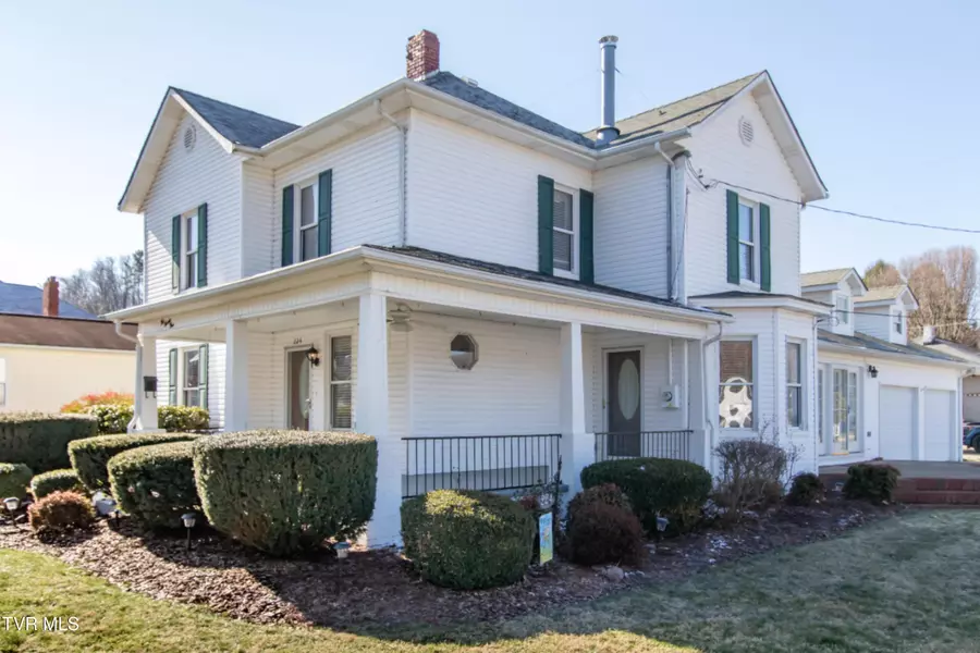 224 Opekiska ST, Erwin, TN 37650