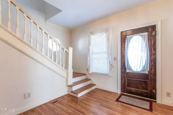Erwin, TN 37650,224 Opekiska ST