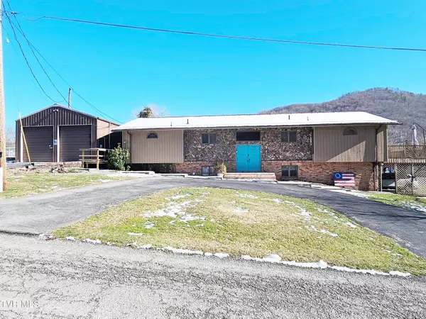 316 Shawnee AVE, Big Stone Gap, VA 24219