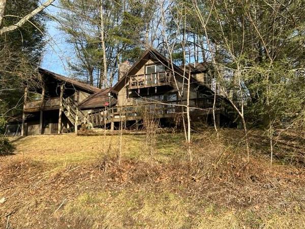 111 Seehorn LN, Mountain City, TN 37683