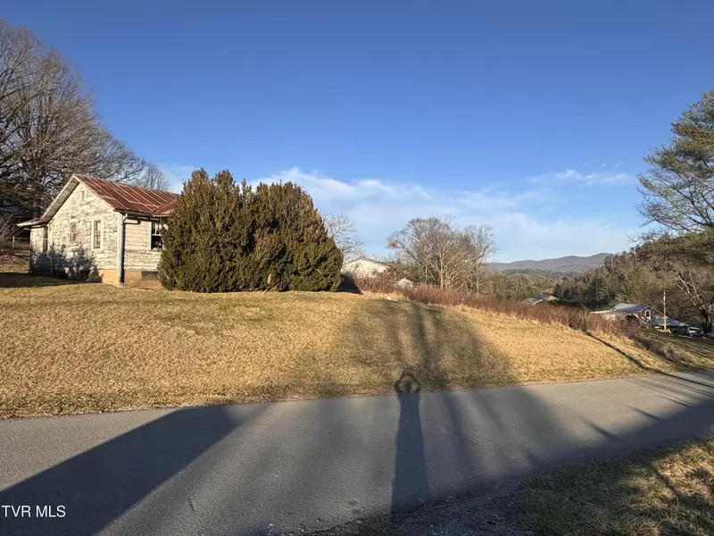 108 Moody RD, Butler, TN 37640