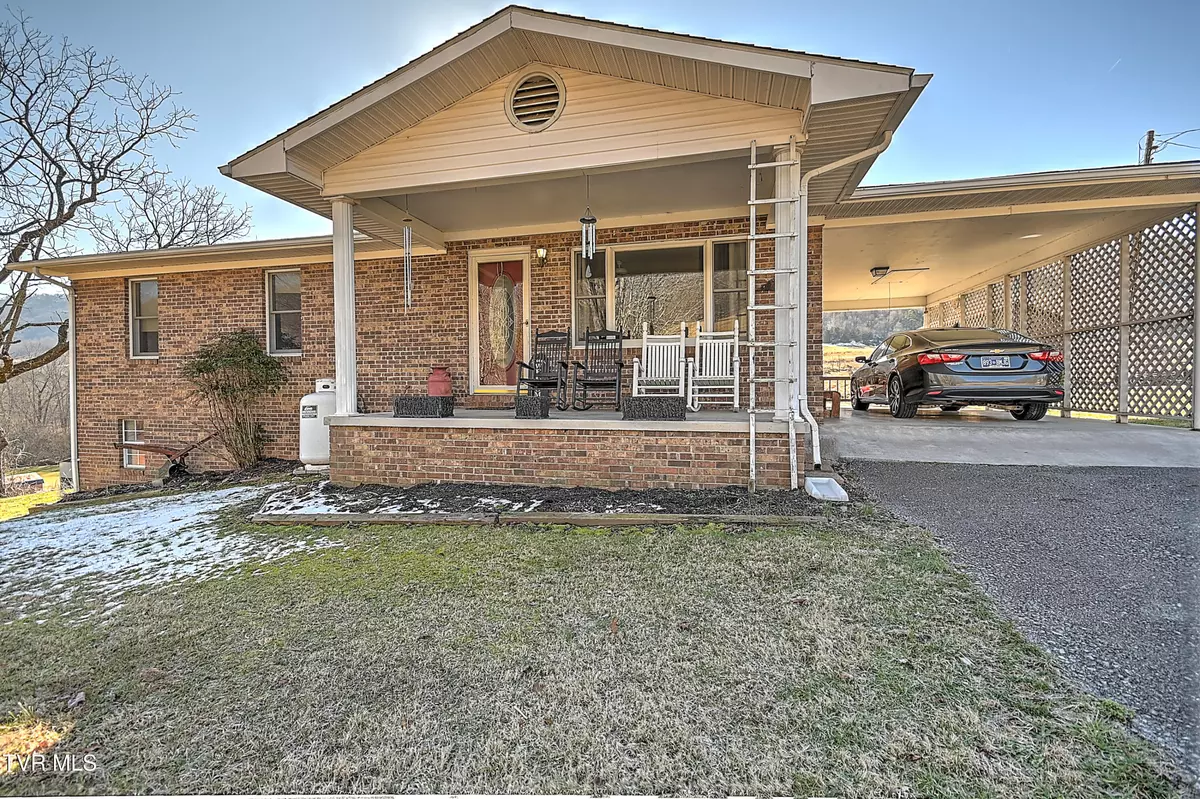 Jonesville, VA 24263,9867 Middle Wallens Creek RD