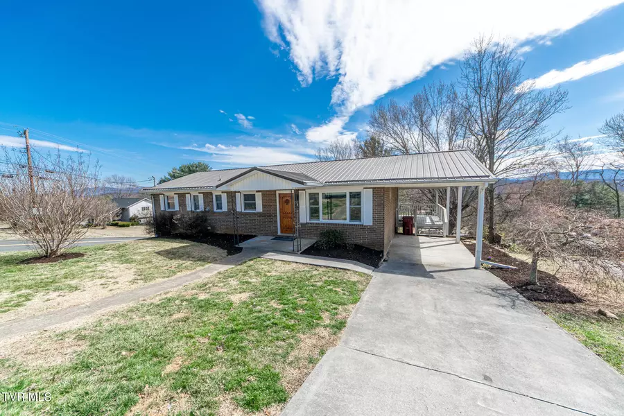 908 Locklaine DR, Johnson City, TN 37601