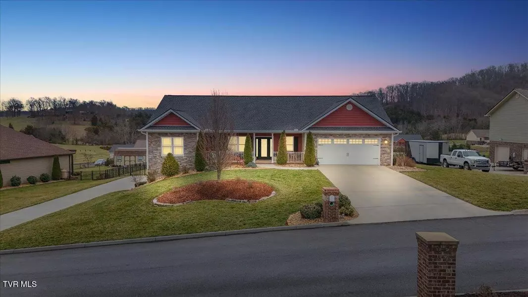 1097 Peaceful DR, Jonesborough, TN 37659