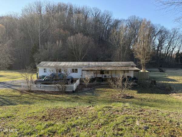 532 Harr Town RD, Blountville, TN 37617