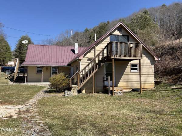 310 Clarence Stout LN, Mountain City, TN 37683