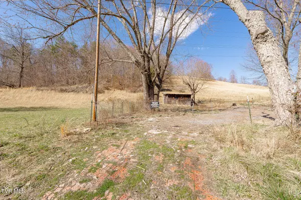 Blountville, TN 37617,732 Shadowtown RD