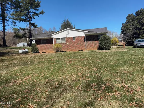 Fall Branch, TN 37656,17505 Kingsport HWY