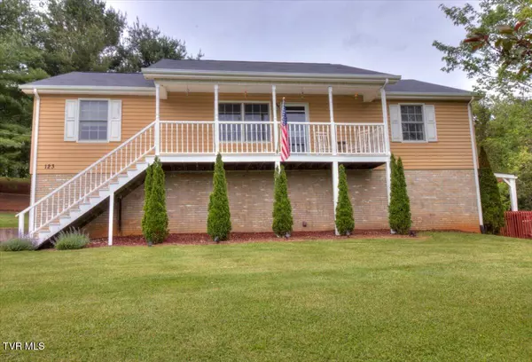 Jonesborough, TN 37659,123 Bermuda DR