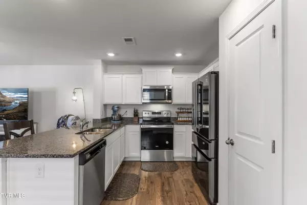 Kingsport, TN 37660,713 Theobald WAY