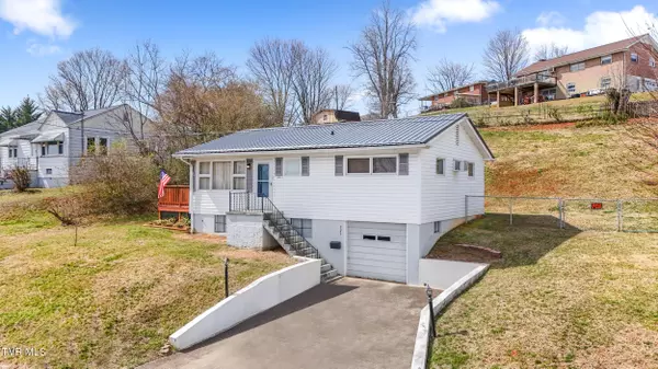 Kingsport, TN 37665,920 Tip Top AVE