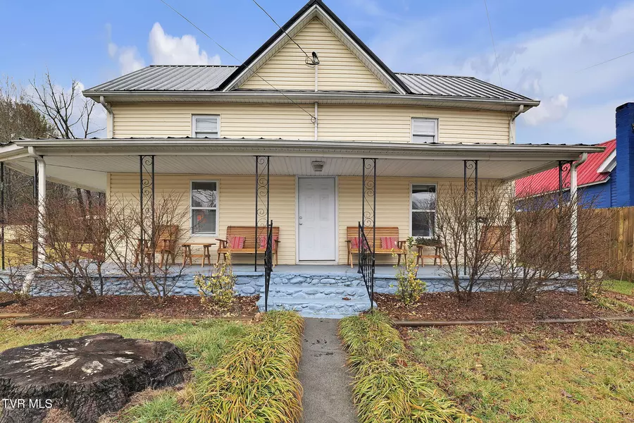 222 Douglas DR, Damascus, VA 24236