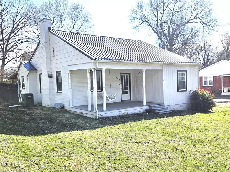 220 Circle DR, Rogersville, TN 37857
