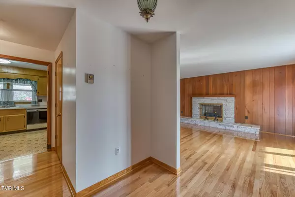 Piney Flats, TN 37686,408 Jonesboro RD