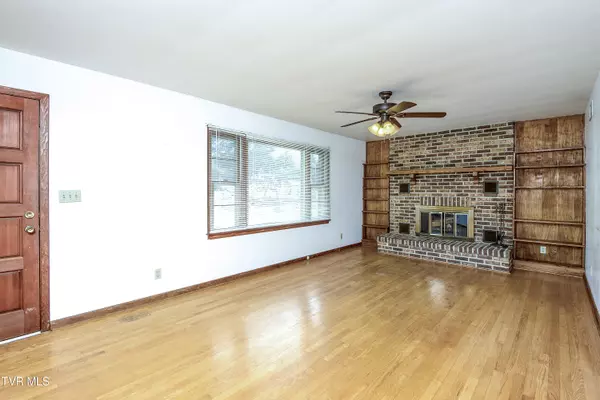 Abingdon, VA 24211,23476 Golden View DR