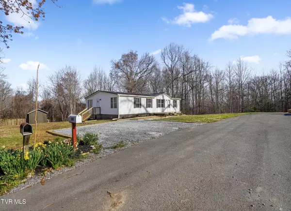Elizabethton, TN 37643,500 Peartree LN