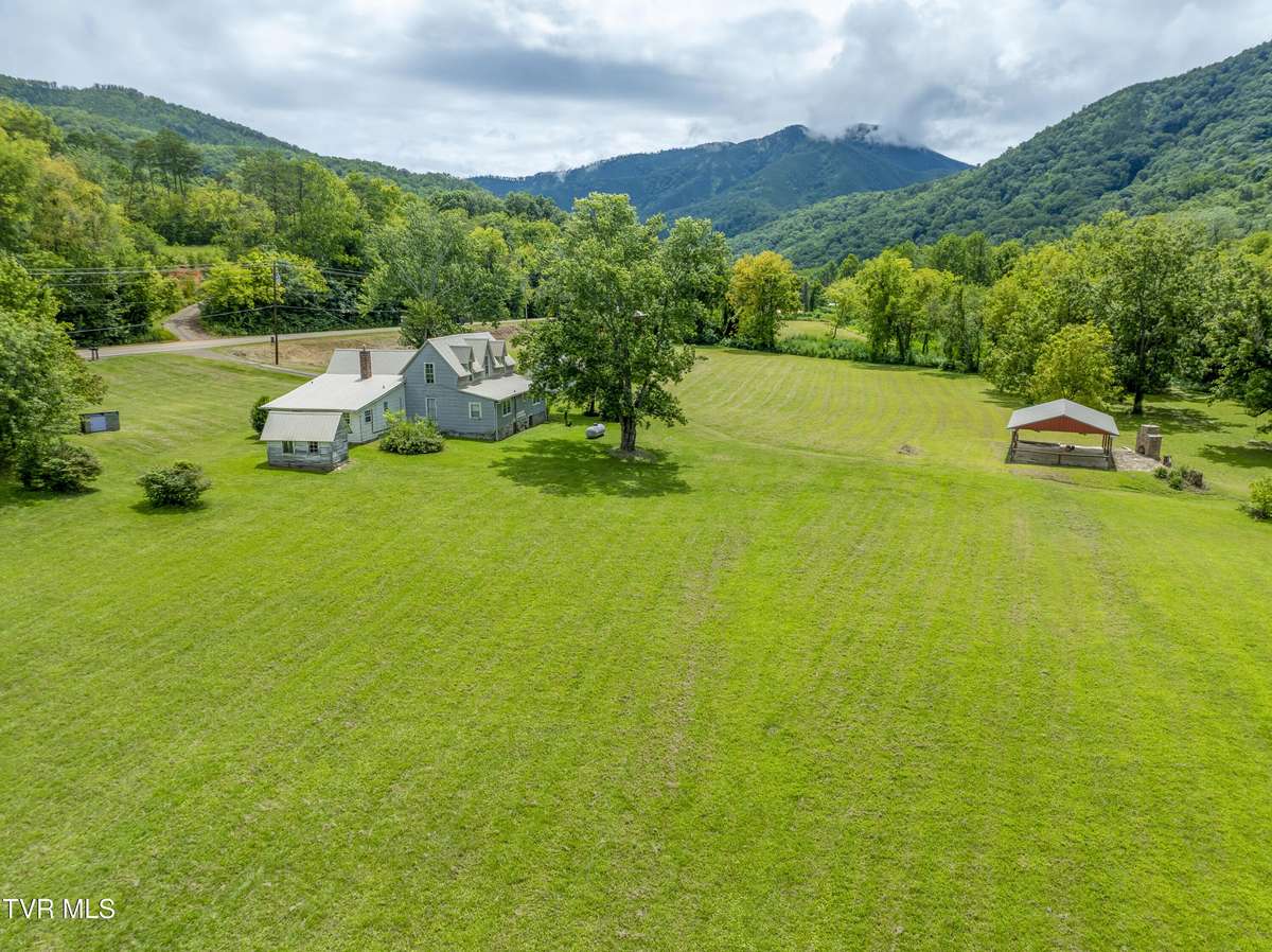 Del Rio, TN 37727,1875 Highway 25-70