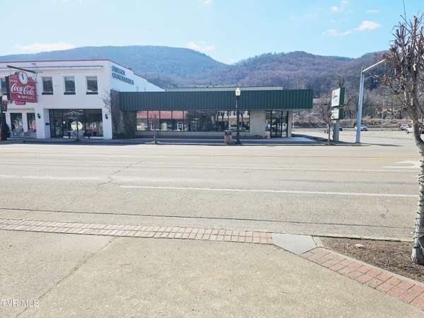Norton, VA 24273,629 Park AVE