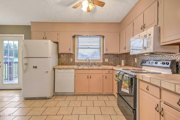 Church Hill, TN 37642,145 Pinecrest RD