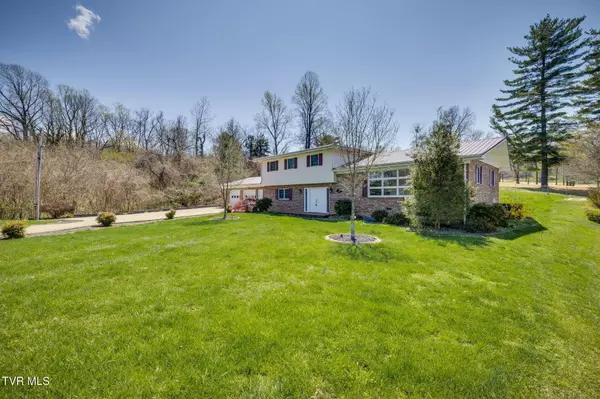 Elizabethton, TN 37643,675 Golf Course DR